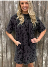 Load image into Gallery viewer, Leopard Dress with Pockets
